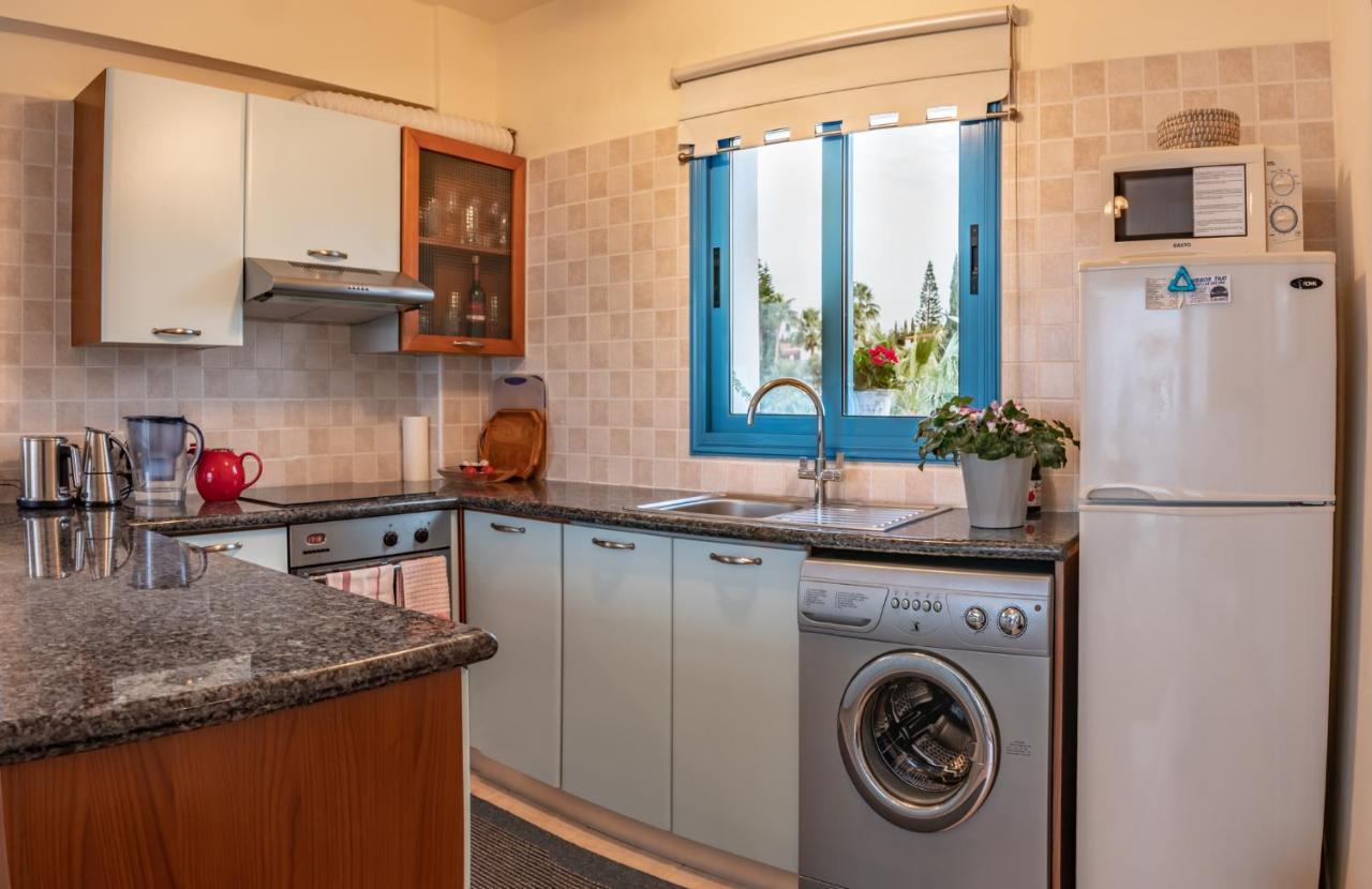Penthouse Direkt Am Meer Полис Екстериор снимка